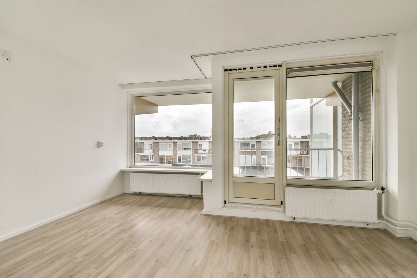 Photo 25 of Van Oldenbarneveltplein 102