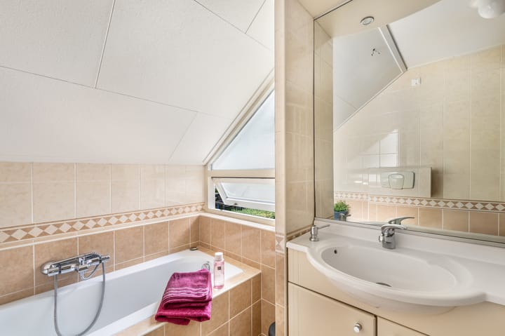 Photo 36 of Leppa 60