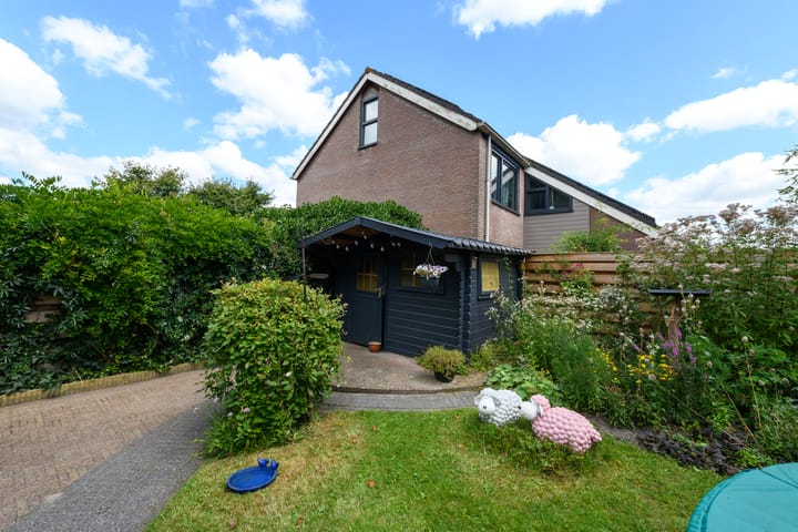 Photo 49 of Leppa 60