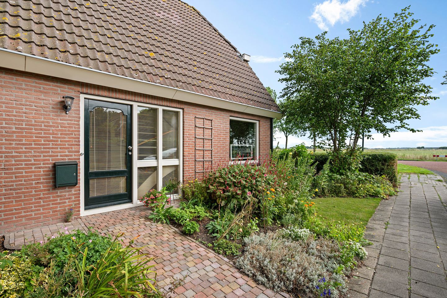 Photo 40 of Bitgumerdyk 85