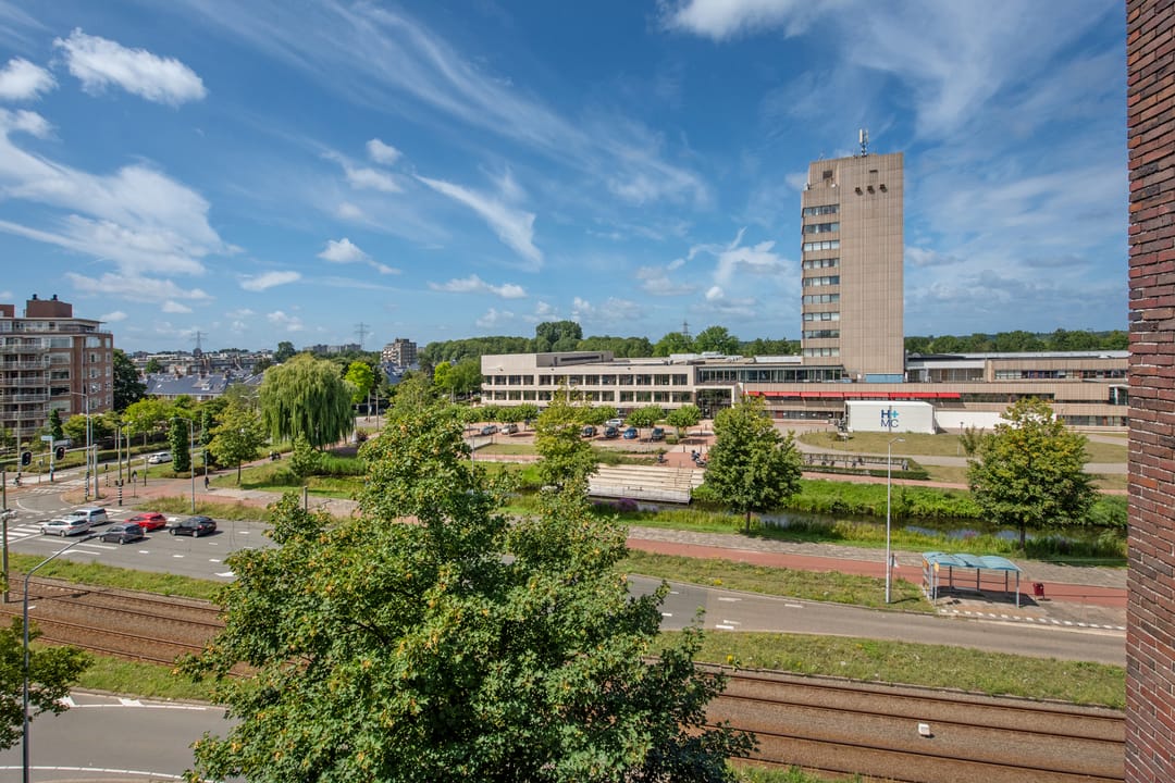 Foto 28 van Burgemeester Caan van Necklaan 676