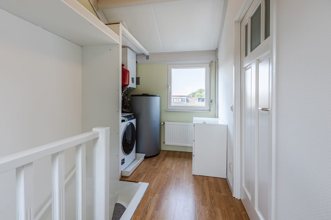 Photo 37 of Uranusstraat 4