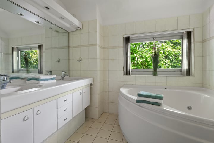 Photo 21 of Sint Nikolaasstraat 14