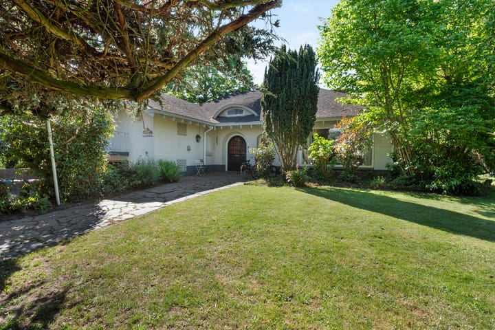 Photo 34 of Sint Nikolaasstraat 14