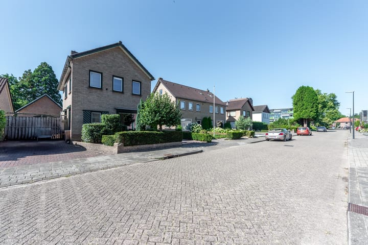 Photo 53 of Mercuriuslaan 15