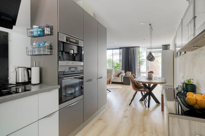 Foto 12 van van Eedenstraat 9