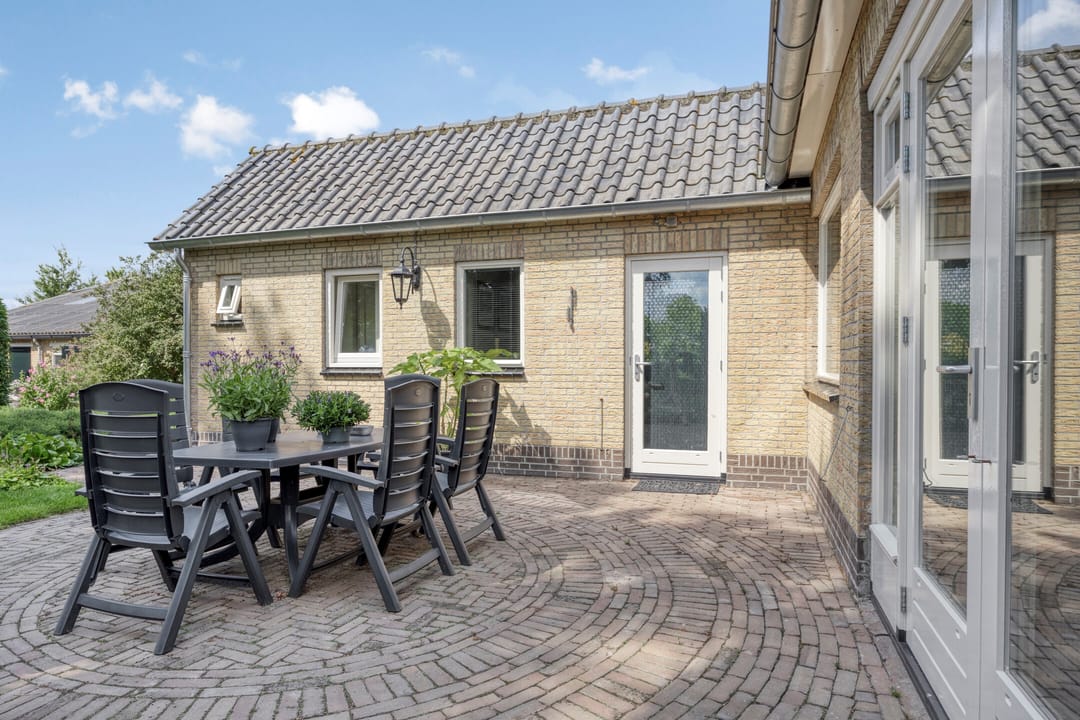 Foto 41 van Moerseweg 4