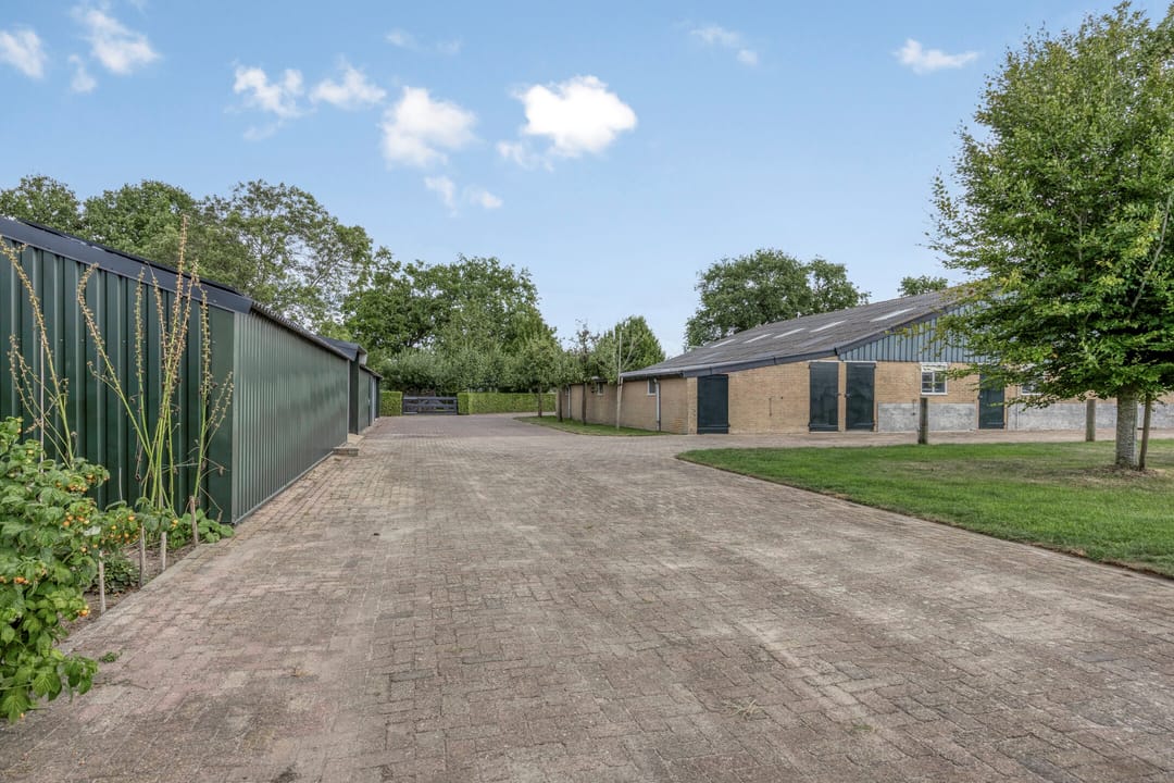 Foto 56 van Moerseweg 4