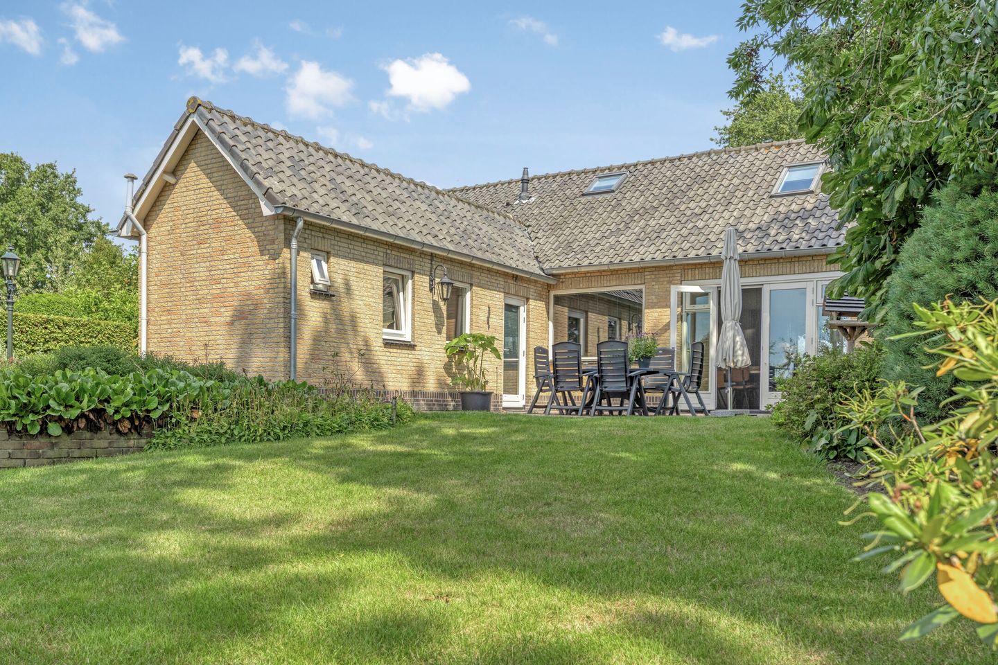 Foto 64 van Moerseweg 4