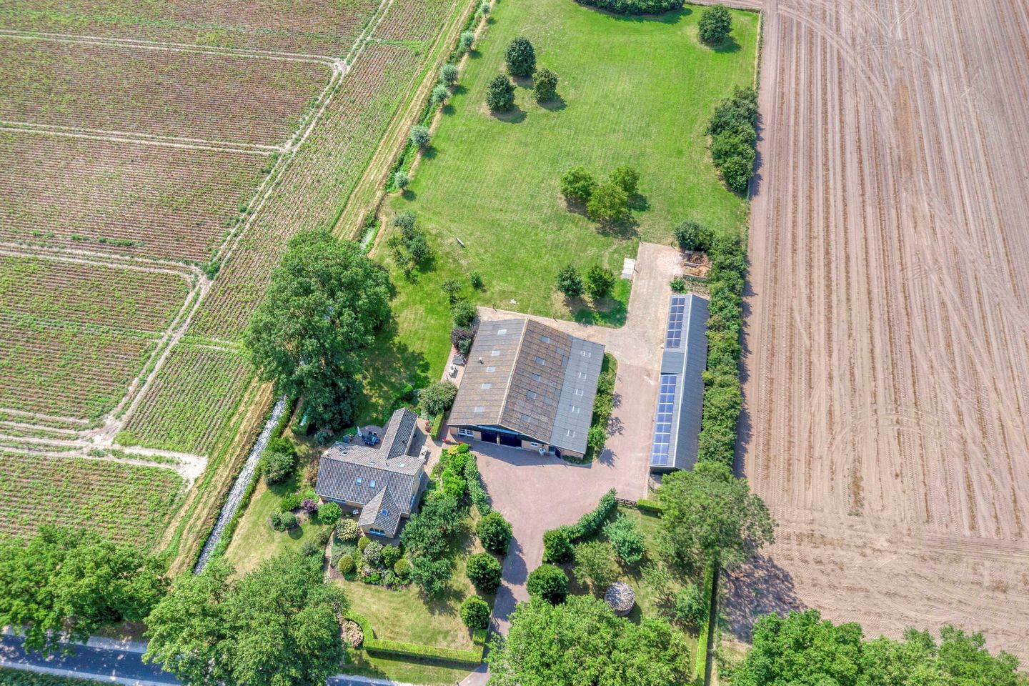 Foto 65 van Moerseweg 4