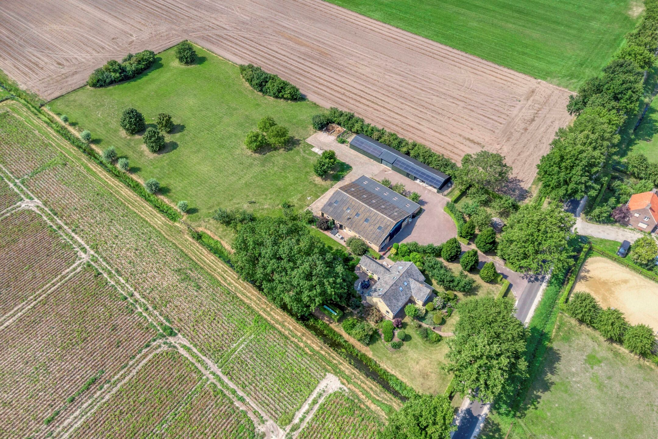 Foto 66 van Moerseweg 4