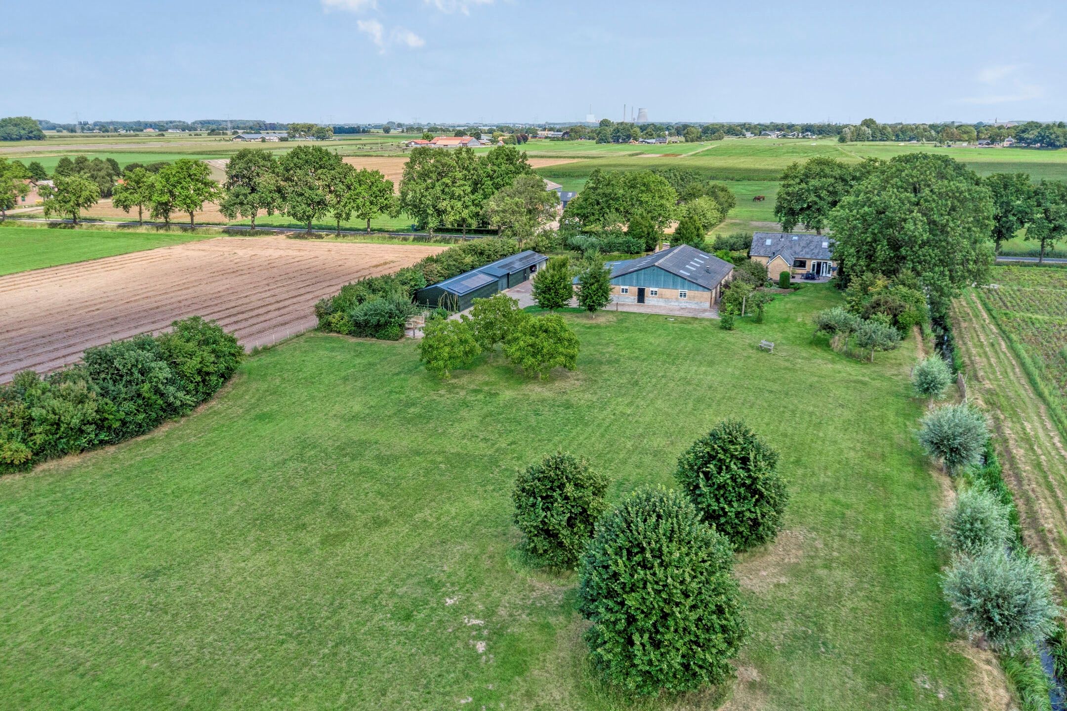 Foto 72 van Moerseweg 4