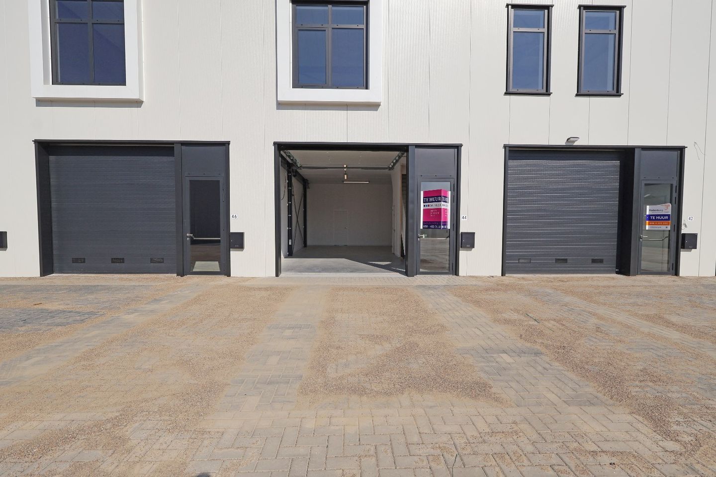 View photo 2 of Rieteweg 44
