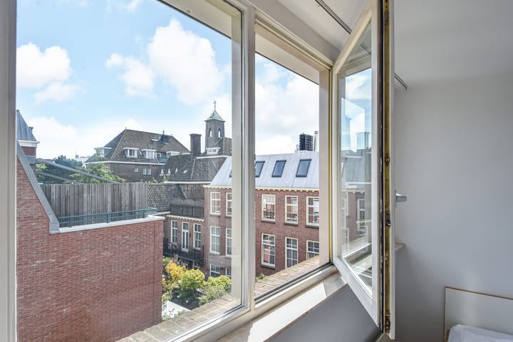 Photo 20 of Frederikstraat 43