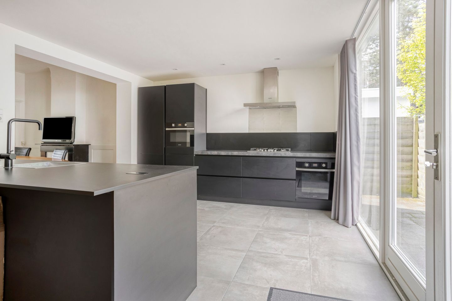 Foto 4 van Leeuwarderweg 7