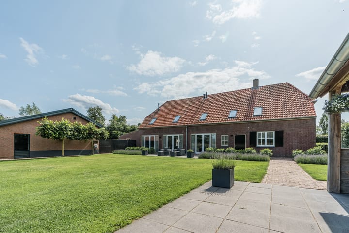 Foto 64 van Bobbenagelseweg 4