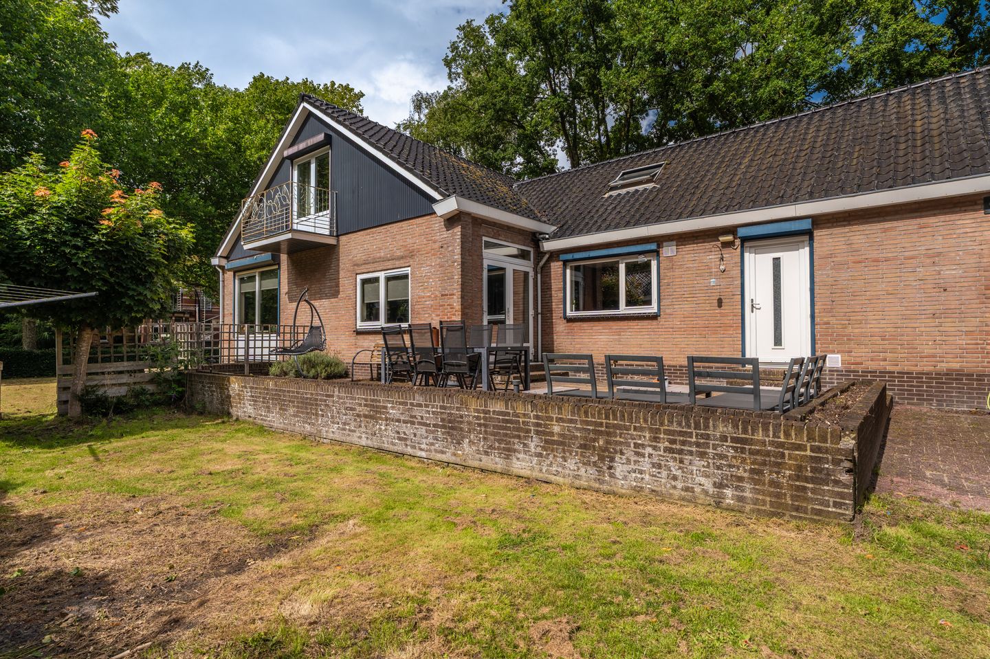 Photo 10 of Hoofdweg 124