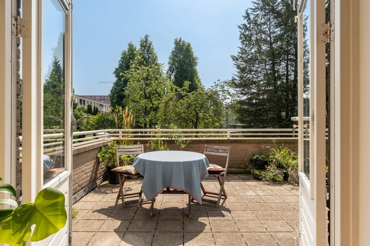 Foto 2 van Berthold Brechtstraat 12