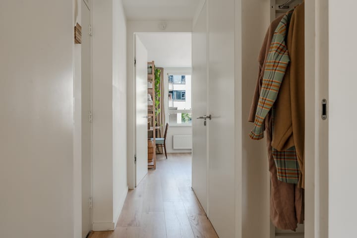 Foto 23 van Berthold Brechtstraat 12