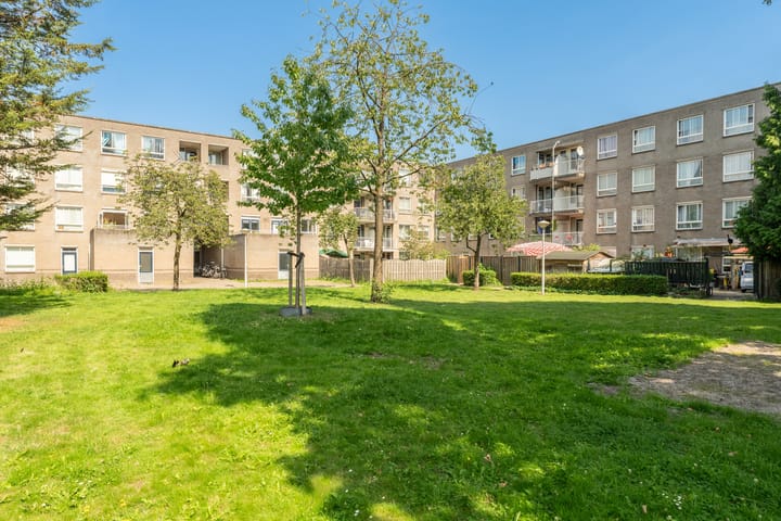 Foto 40 van Berthold Brechtstraat 12