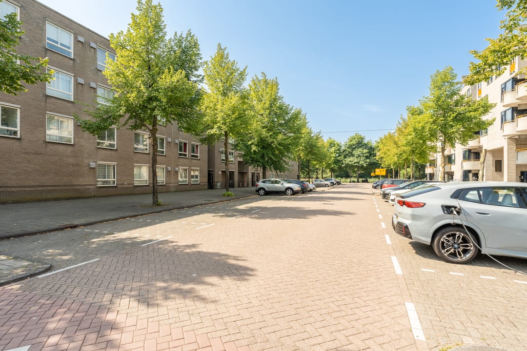 Foto 41 van Berthold Brechtstraat 12