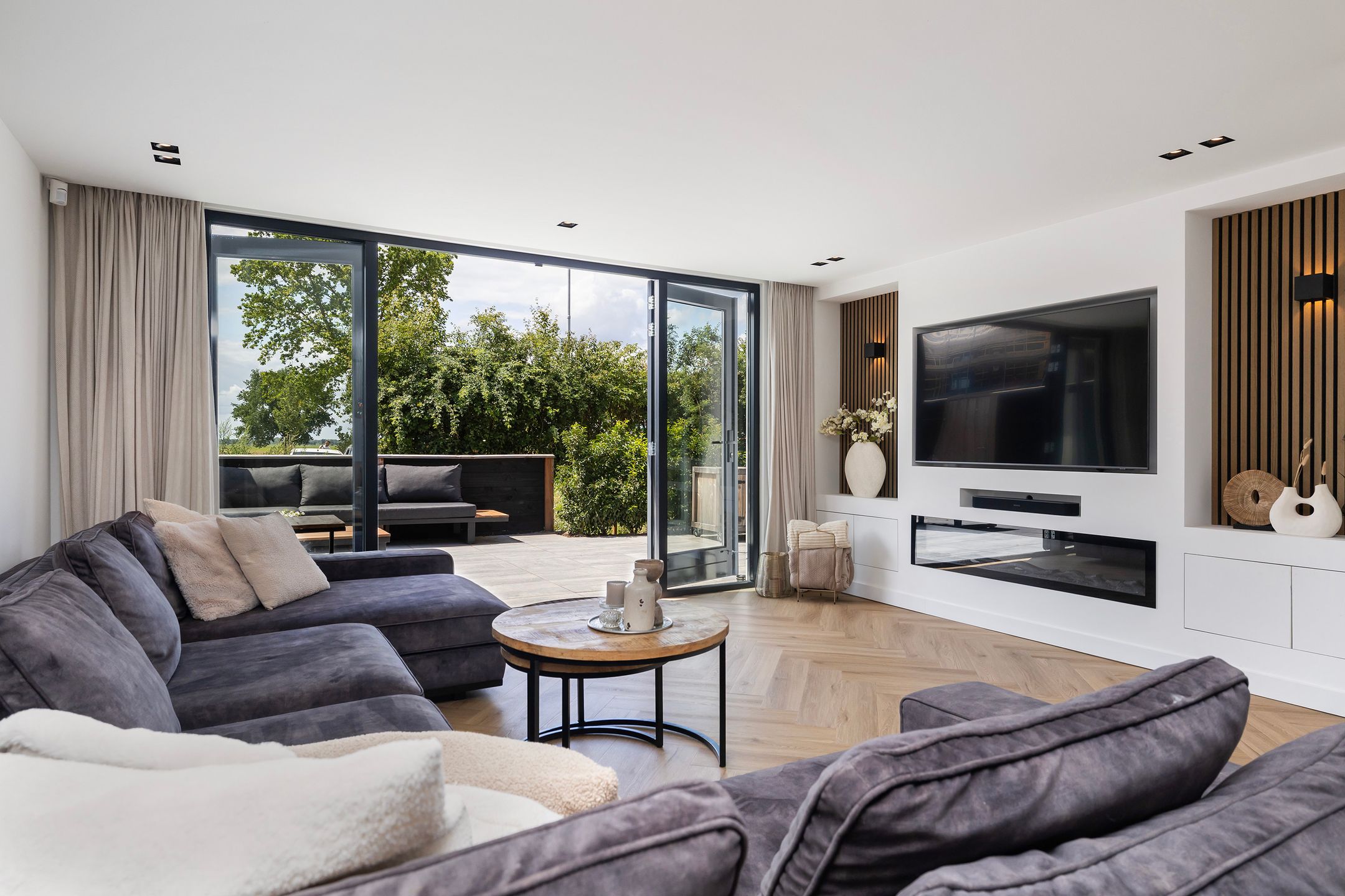 Photo 3 of Laan van Niftarlake 39