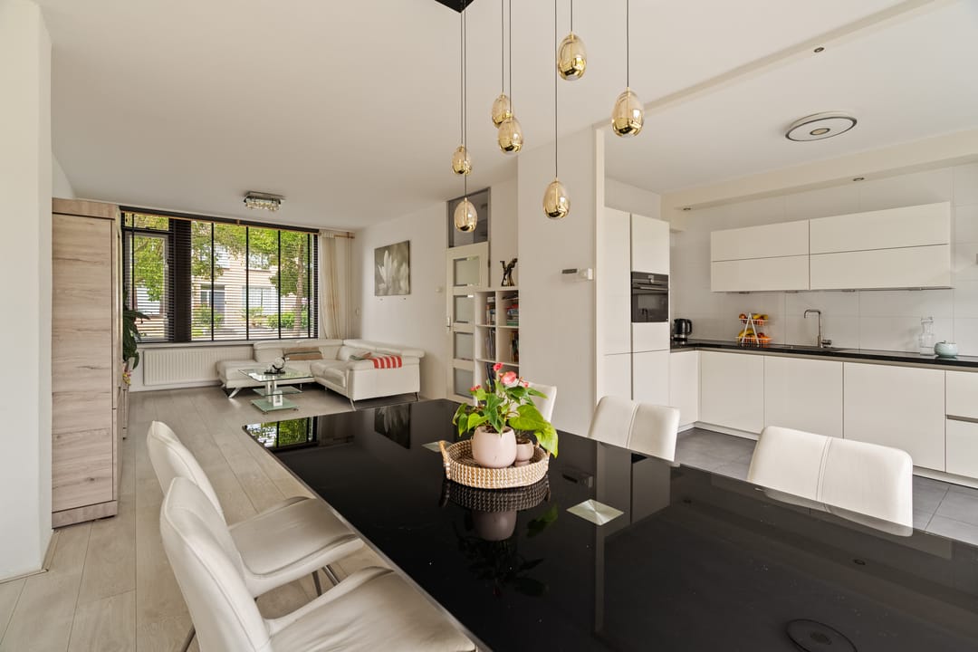 Photo 2 of Vleugelvaren 24