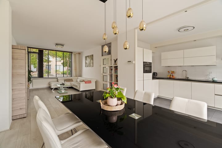 Photo 2 of Vleugelvaren 24