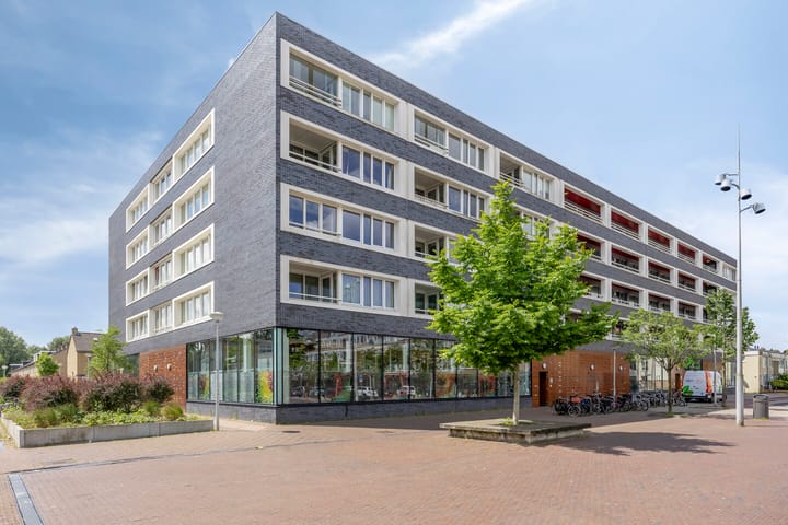 Photo 3 of Confuciusplein 15