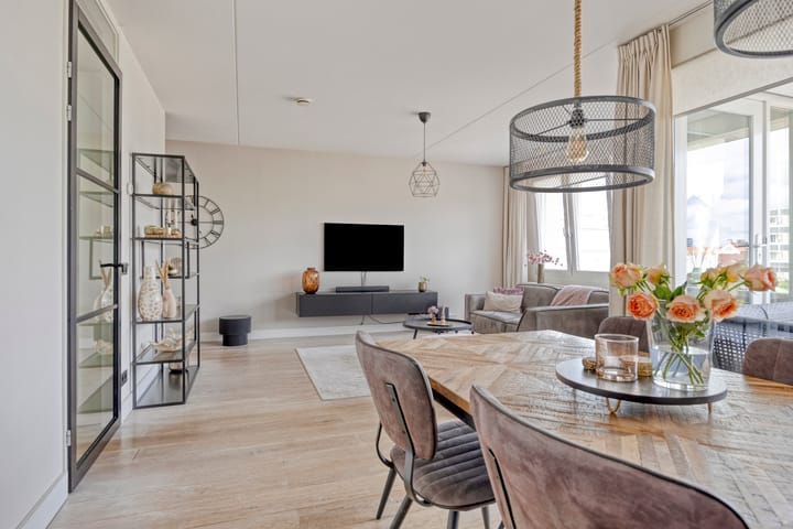 Photo 2 of Confuciusplein 15