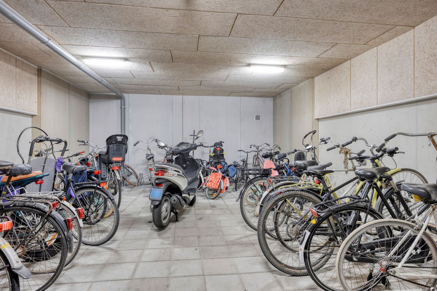 Foto 25 van Confuciusplein 15