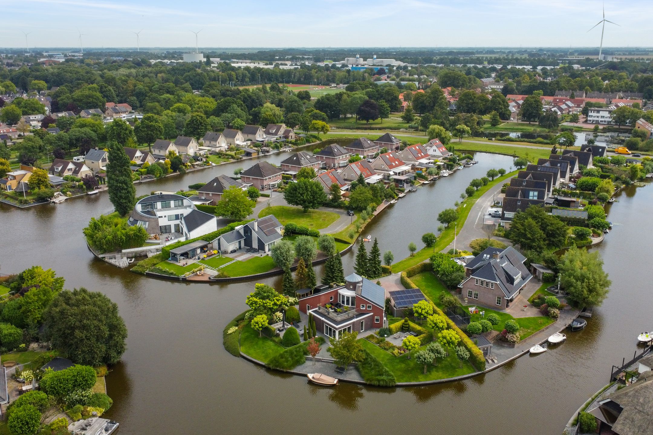 Photo 3 of Papegaaiduiker 18