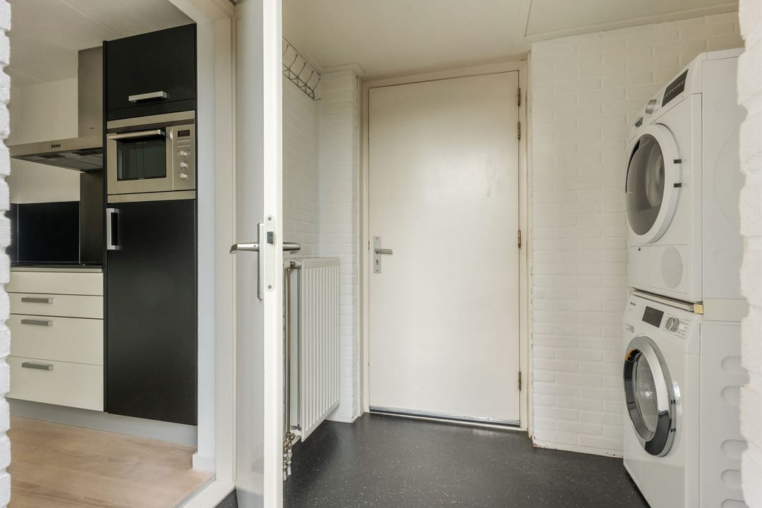 Photo 13 of Papegaaiduiker 18