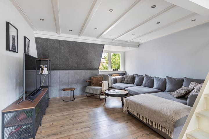 Foto 8 van Middenweg 17