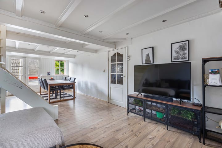 Foto 10 van Middenweg 17