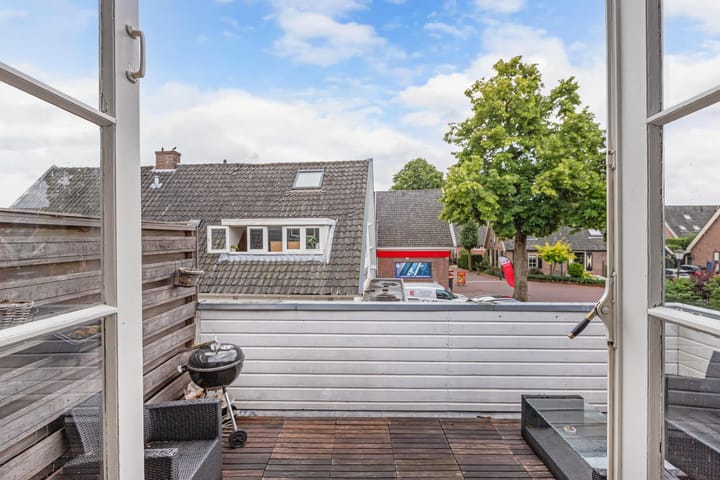 Foto 13 van Middenweg 17