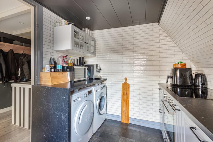 Foto 23 van Middenweg 17