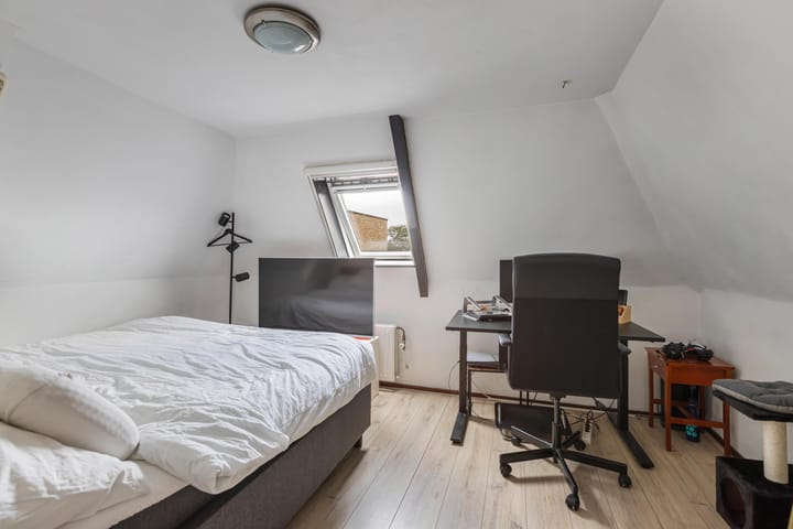 Foto 32 van Middenweg 17