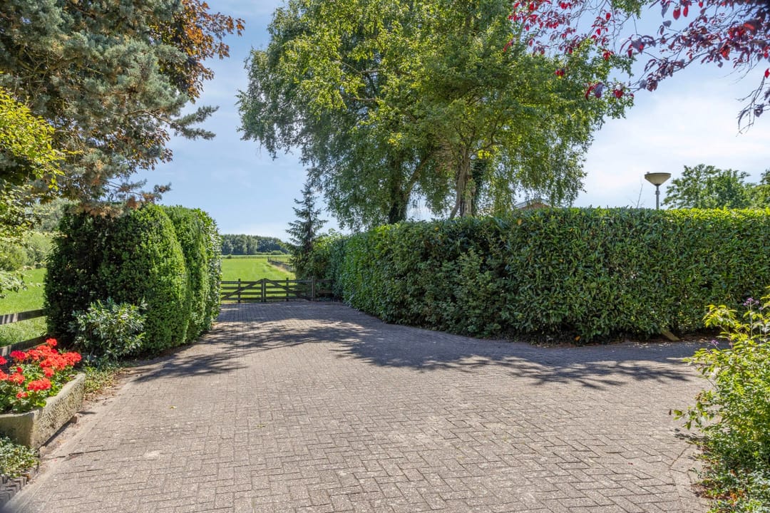 Foto 46 van Sportlaan 2