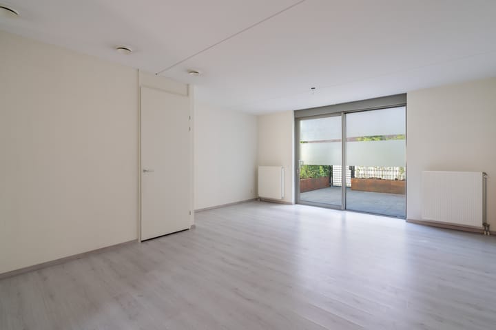 Photo 12 of Wilhelminastraat 59