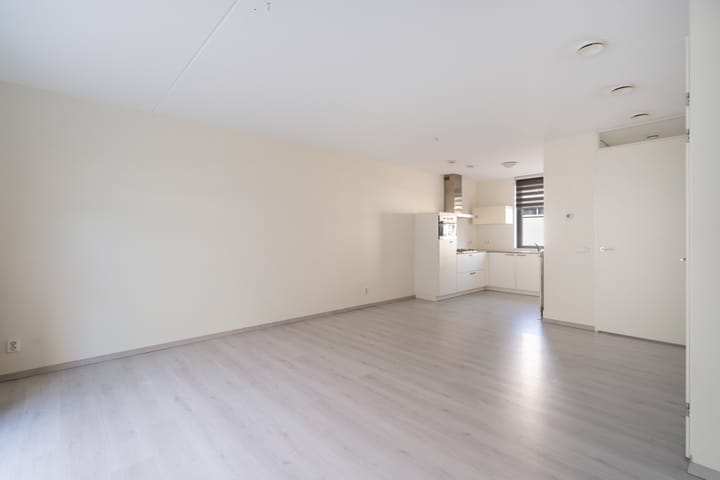 Photo 14 of Wilhelminastraat 59