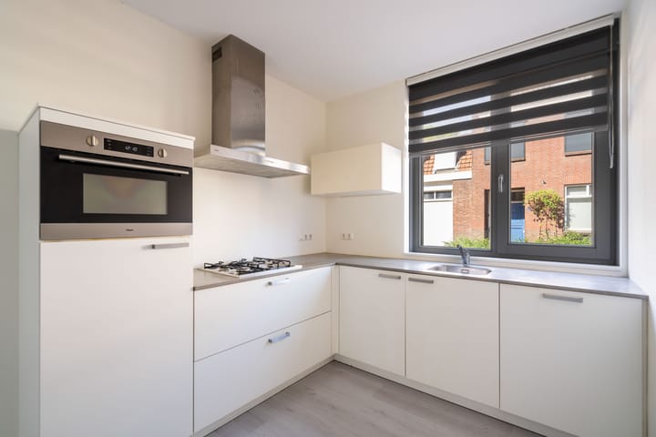 Photo 15 of Wilhelminastraat 59