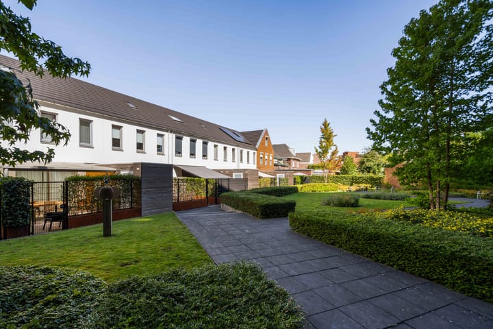 Photo 32 of Wilhelminastraat 59