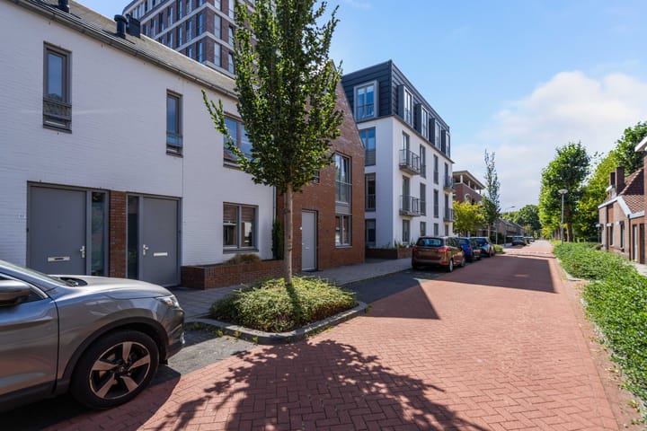 Photo 34 of Wilhelminastraat 59