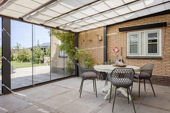 Foto 11 van Lutjewallerweg 10