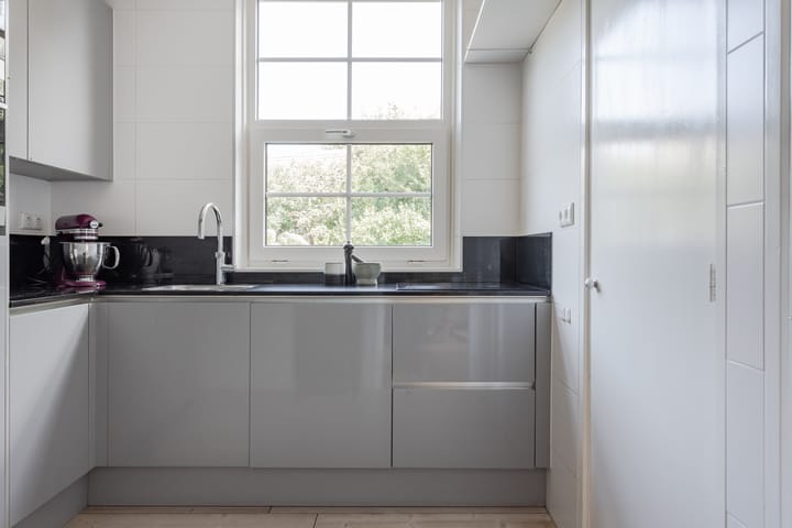 Foto 12 van Lutjewallerweg 10