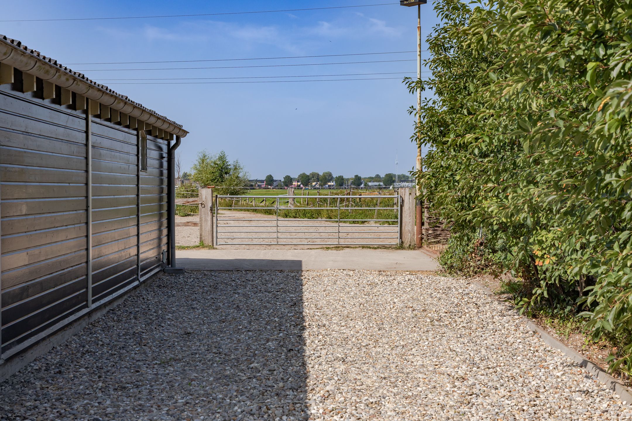 Foto 24 van Lutjewallerweg 10