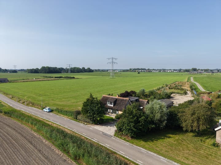 Foto 26 van Lutjewallerweg 10