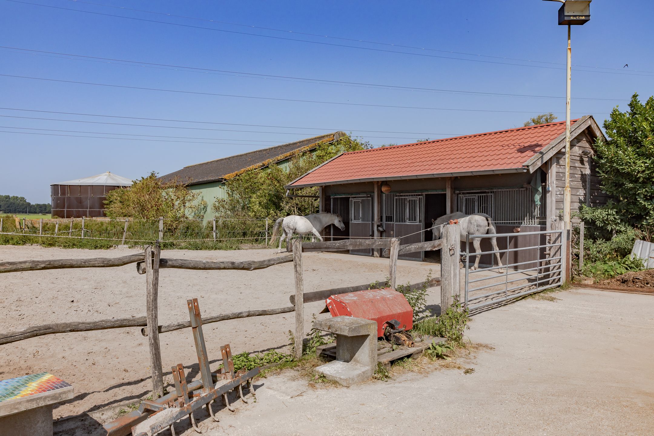 Foto 27 van Lutjewallerweg 10