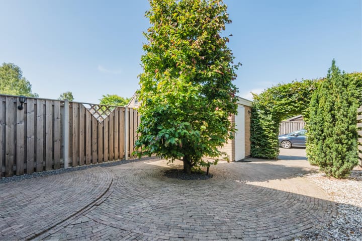 Photo 4 of Lekstraat 80